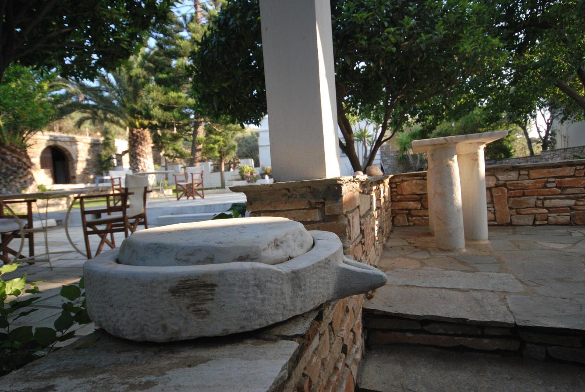 Romano garden house Agios Romanos Buitenkant foto